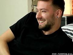 Raunchy homosexual Zach Connors plays with his big cock